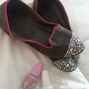 Flats shoes